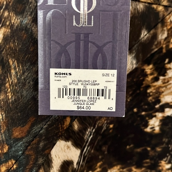 Jennifer Lopez, sleeveless cocktail dress, animal print - Picture 3 of 3